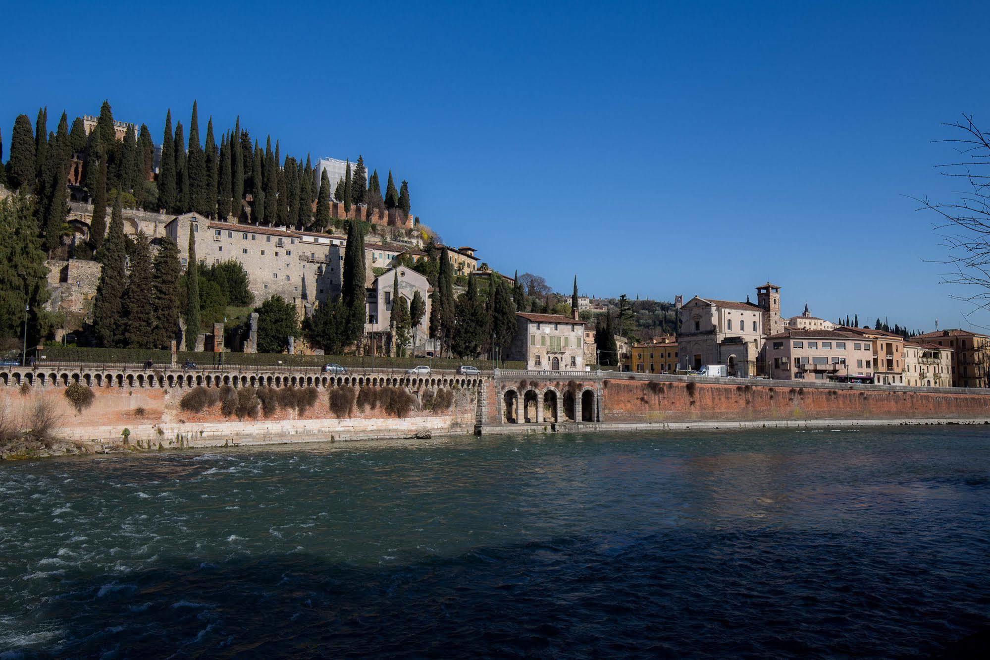 Relais Ponte Pietra Bed & Breakfast 2*